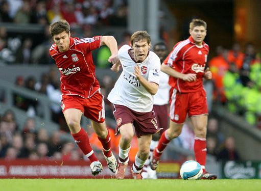 莫雷托：药厂不愿把格里马尔多卖给拜仁，球员也倾向回西班牙