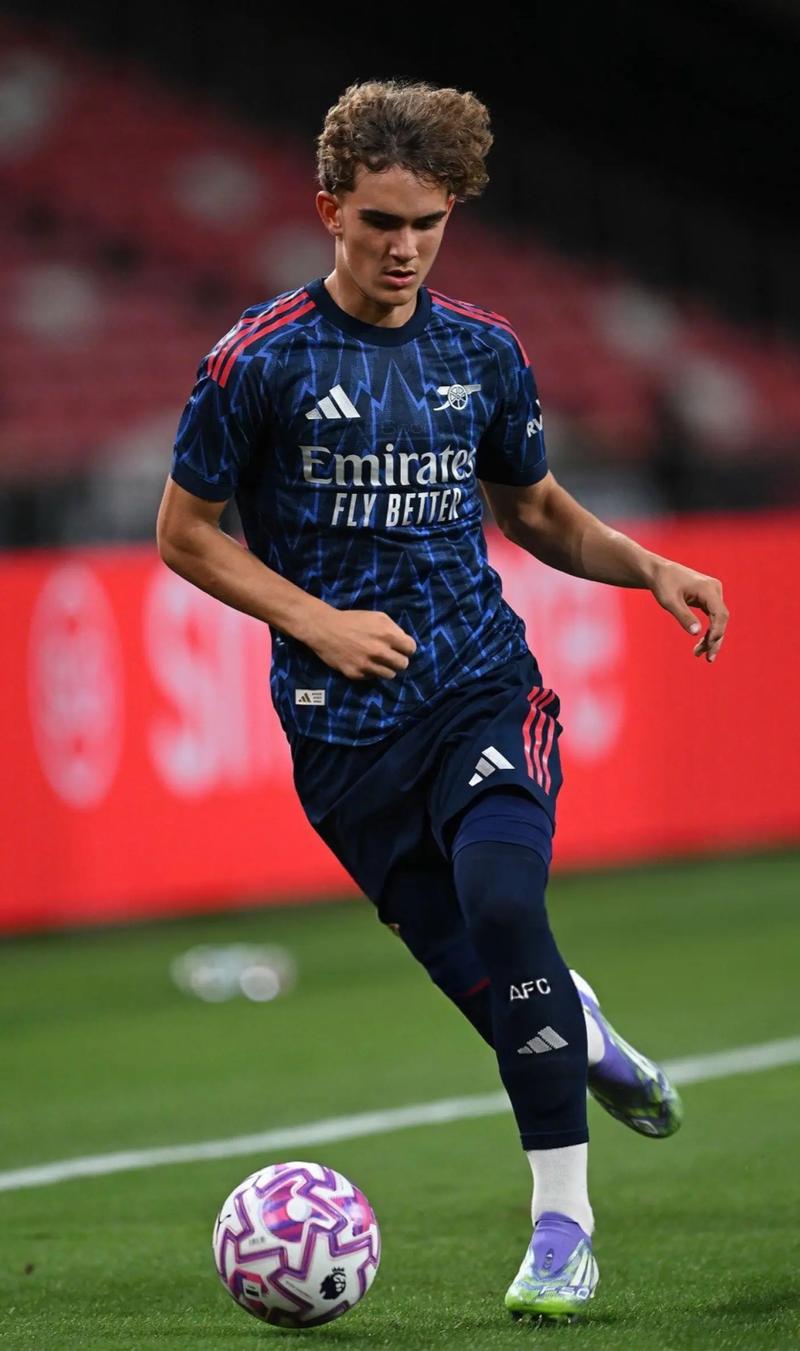 巴媒：内马尔左膝半月板受损，可能会赛季报销