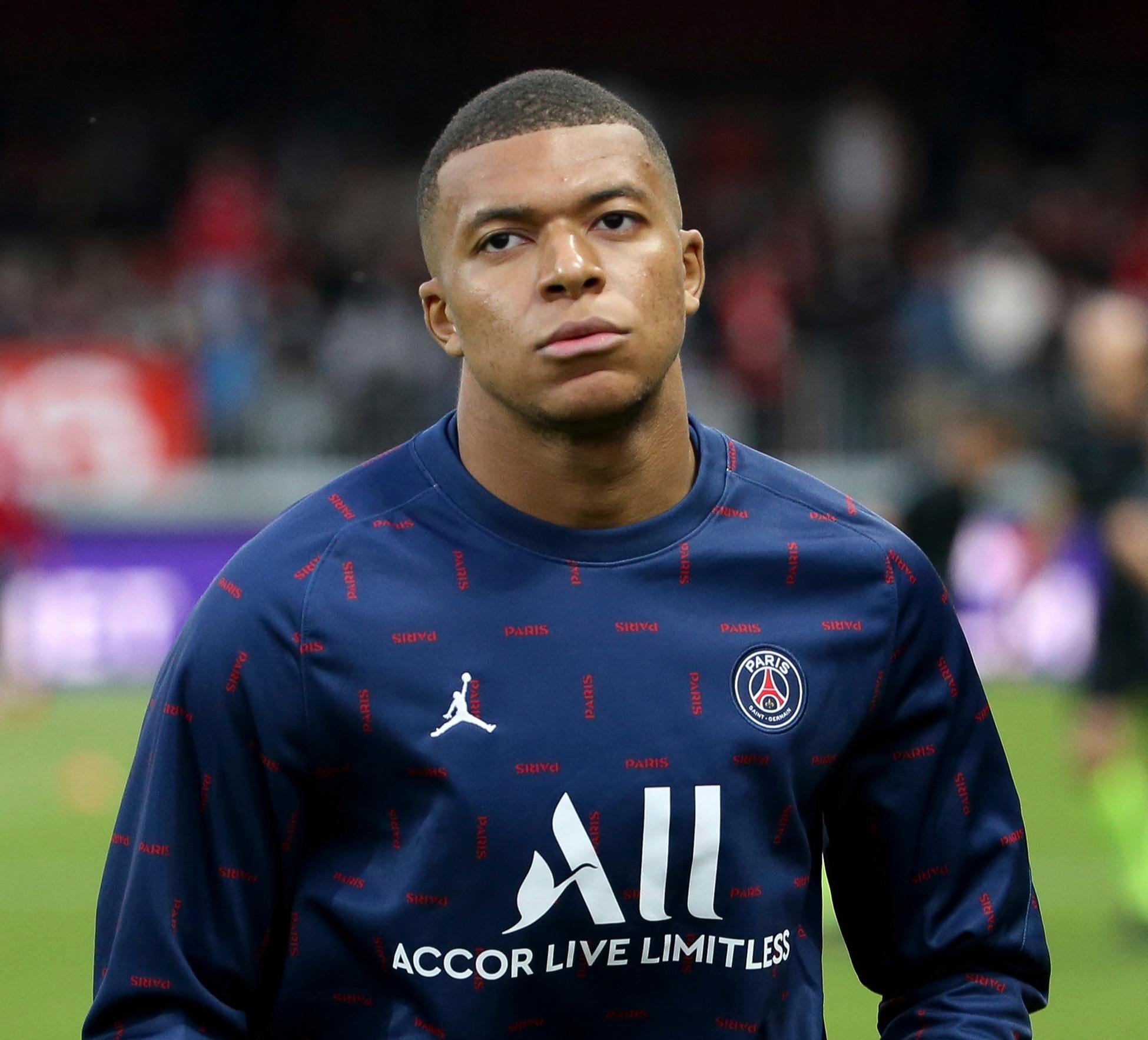 赫罗纳-皇家马德里比赛的VAR争议：姆巴佩手球进球被取消