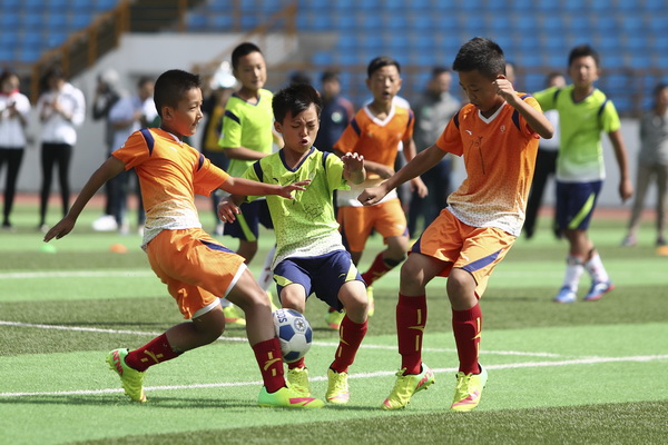 半场战报：圣保利0-1柏林联合，拉尼-赫迪拉破门