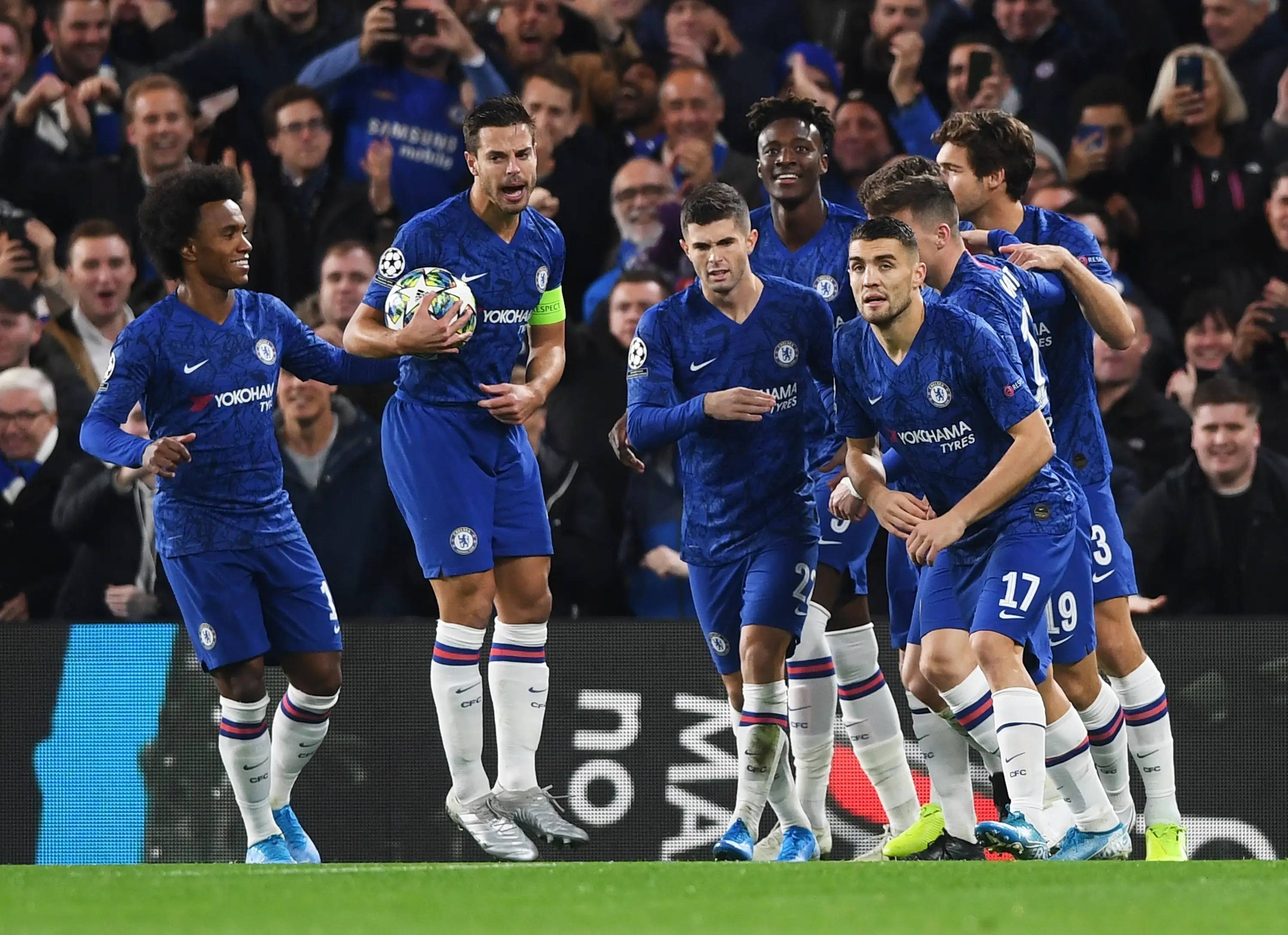 38岁梅西创造历史！50岁贝克汉姆赢麻了：0元签下球王，3年夺3冠