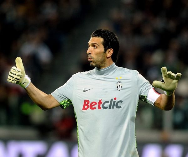 海兰德：泰伦卢在开玩笑，他是一个很棒教练&好人